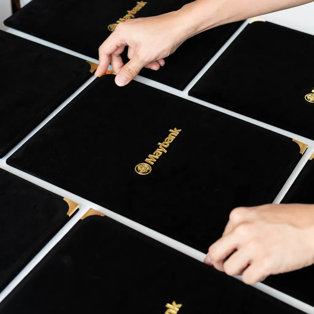 Gold Stamping Velvet Certificate Holder