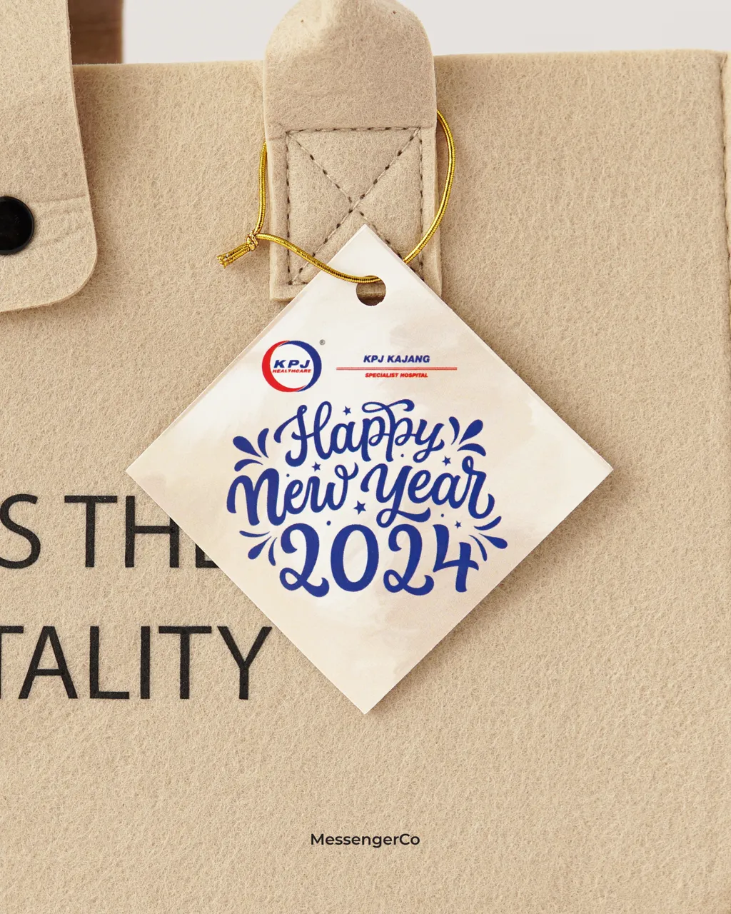 Verve Gift Set – Felt Bag, Glass Mug & Metal Pen - Image 3