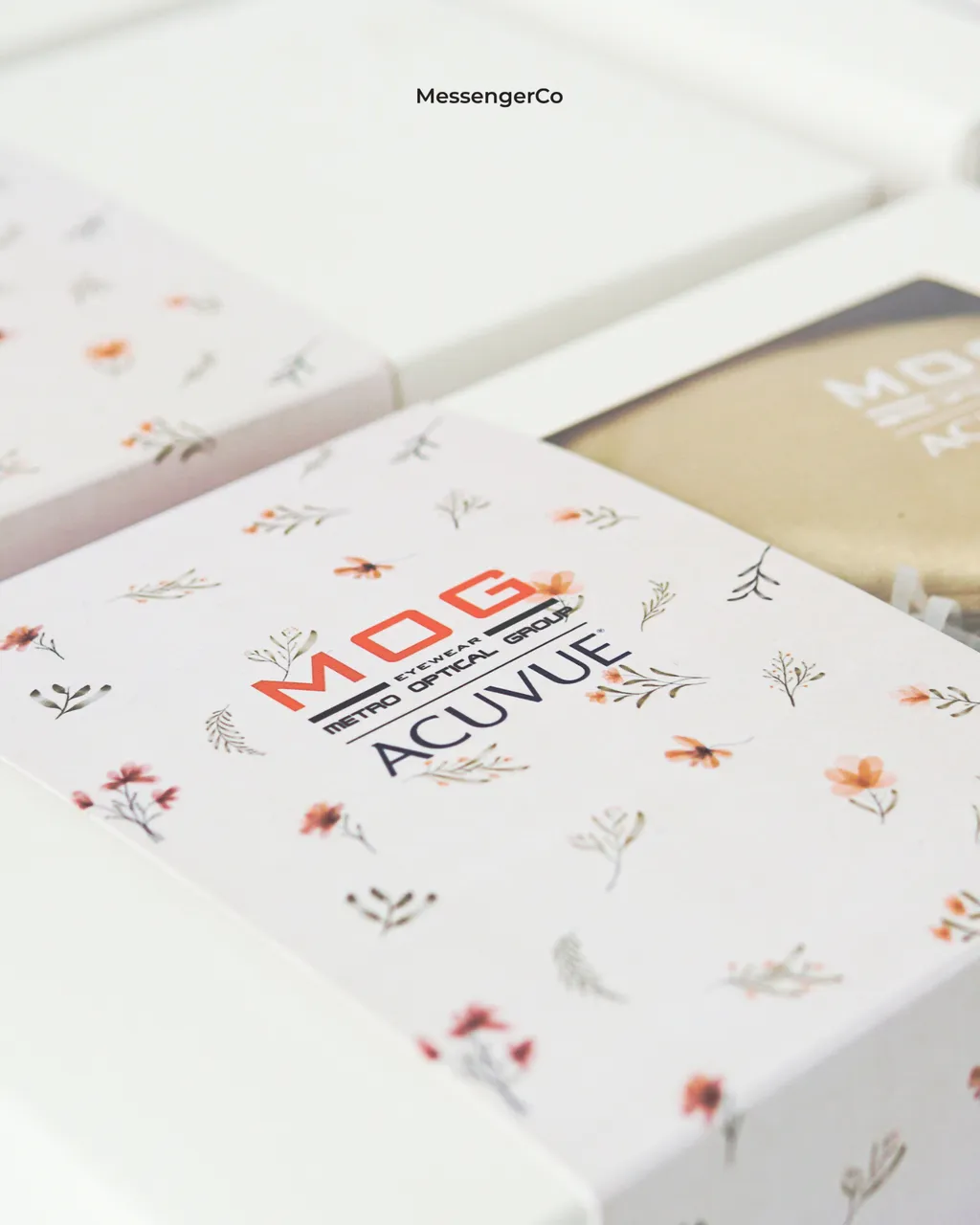 Serene Gift Set – Eye Mask & Essential Oils