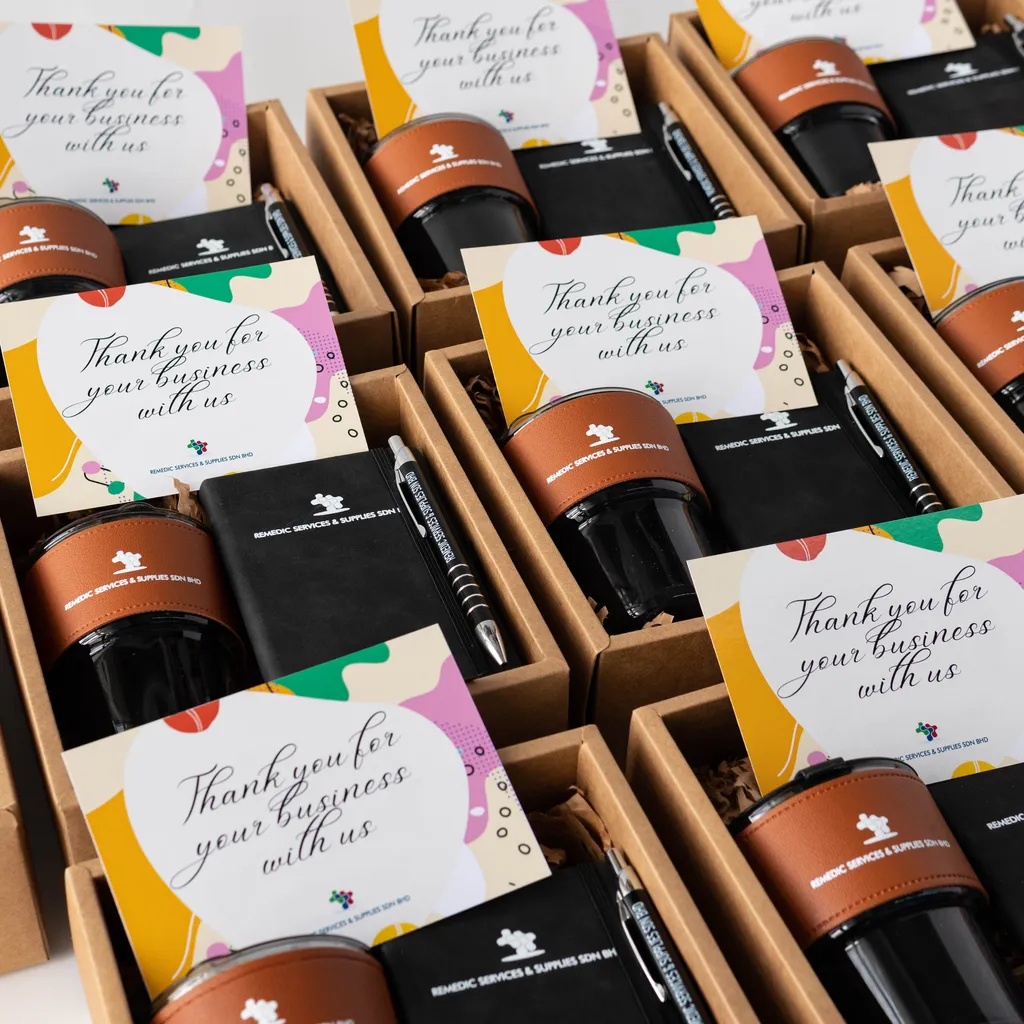 Zenith Gift Set – Mug, Notebook & Pen - Image 2