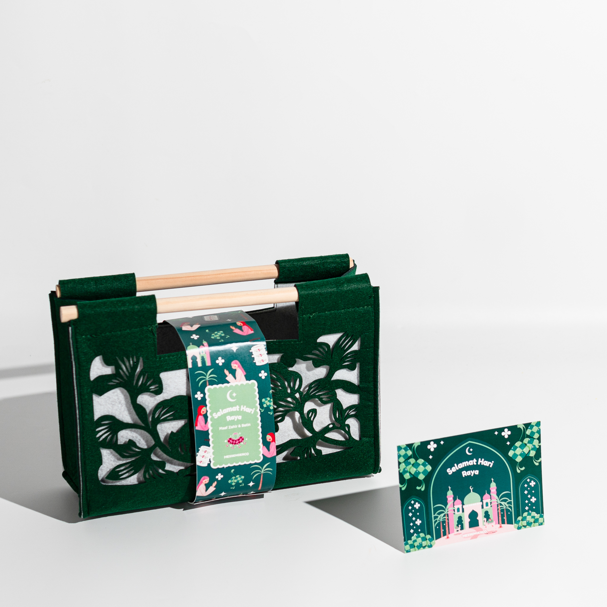 Small Green Felt Bag With Bamboo Handle bag, 27*10*20cm - Image 2