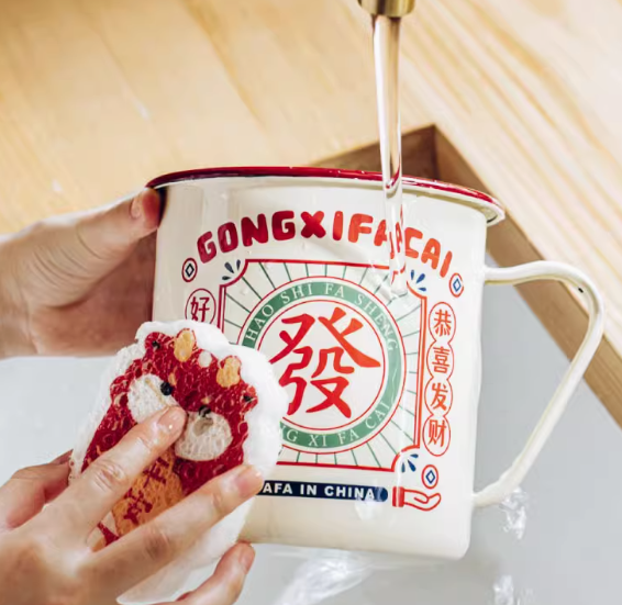 'Fortune' word vintage enamel mug - big - Image 2