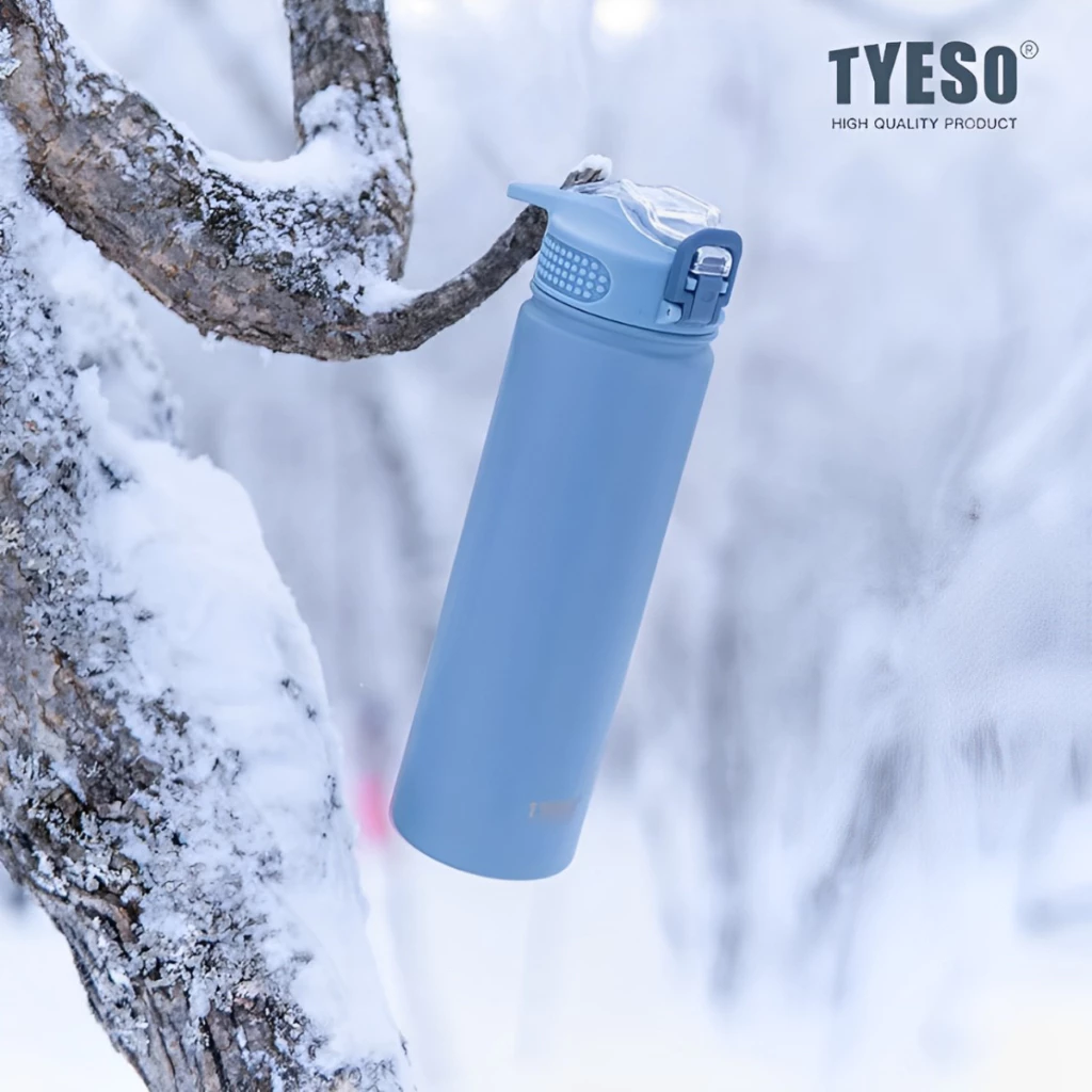 TYESO Vacuum Insulated Tumbler Bottle With Handle (750ml) Green - Image 6