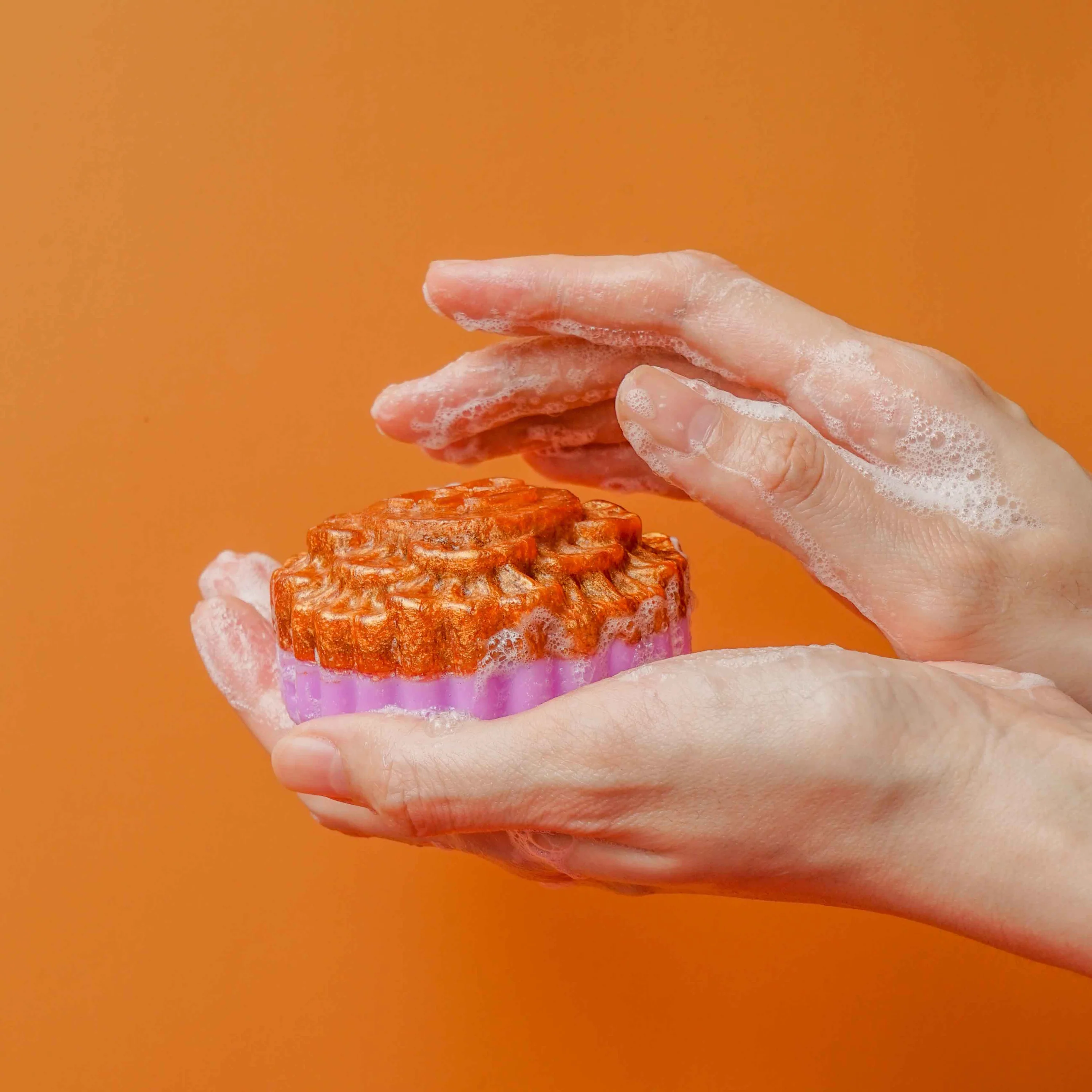 WUNDERBATH Mooncake Soap with Steamer